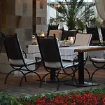 אתר נופש Oasis לוזנטס