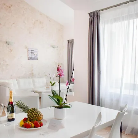 Oasis Лозенец