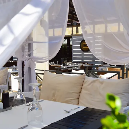 Oasis 度假村 洛泽内茨