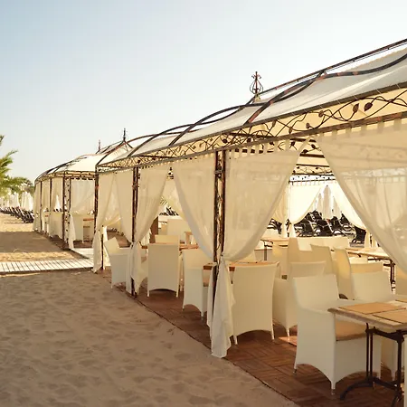 度假村 Oasis 洛泽内茨