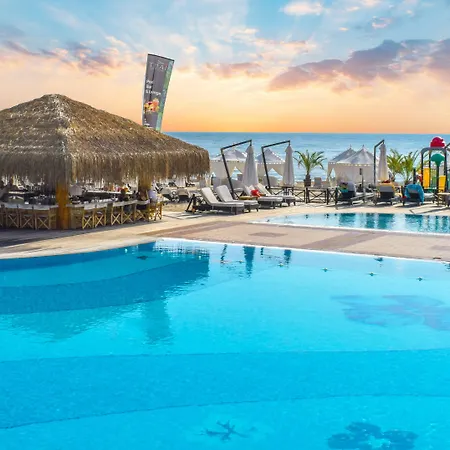 منتجع Oasis لوزينيتس