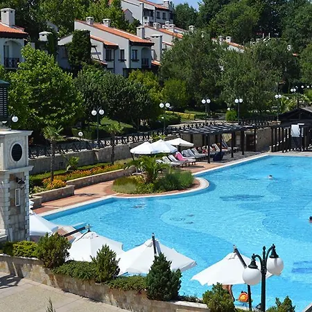 Üdülőközpont Oasis Lozenec