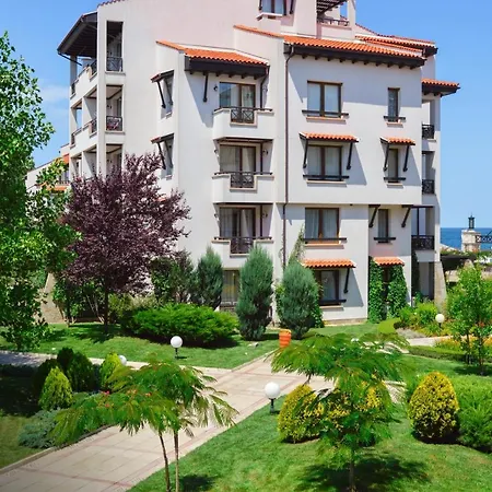 Üdülőközpont Oasis 4*