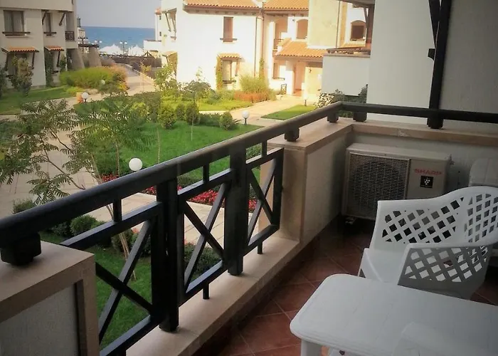 Здравен курорт Oasis Лозенец